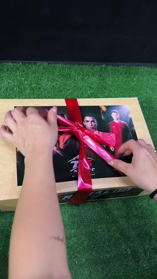 Post 8 by Turristore on TikTok (video)