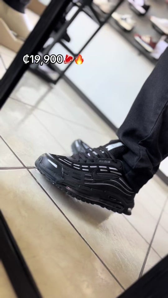 Post 1 by Real Store CR on TikTok (video)