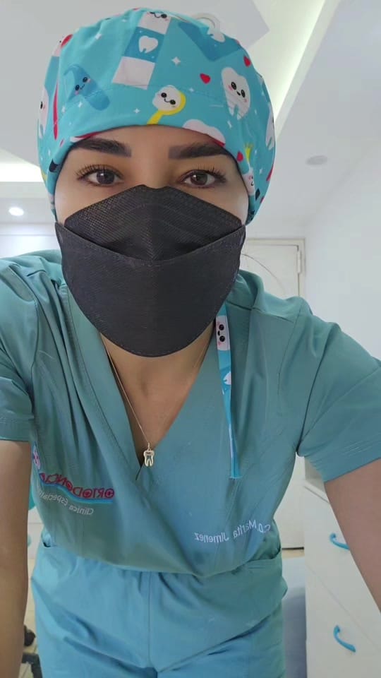 Post 9 by DRA.CUMBIAMBERA on TikTok (video)