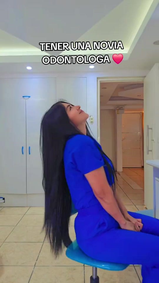 Post 8 by DRA.CUMBIAMBERA on TikTok (video)