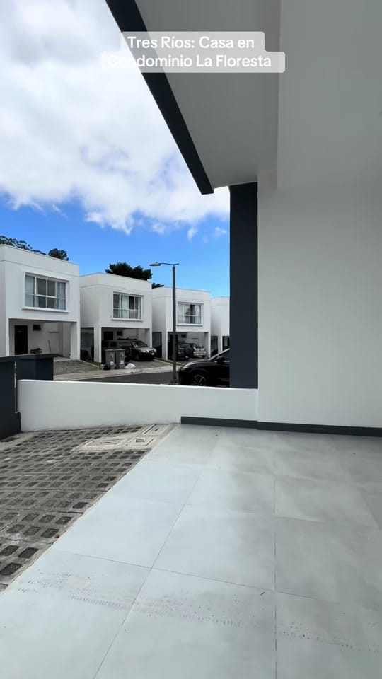 Post 5 by curridabat3riosterraquea on TikTok (video)