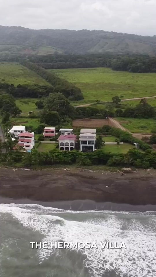 Post 5 by Jaco Party Villas on TikTok (video)