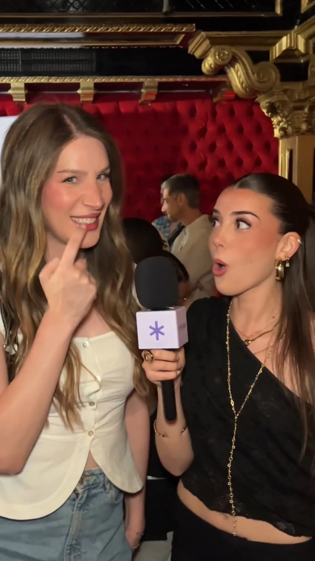 Post 9 by Flor de Mayo on Instagram (video)