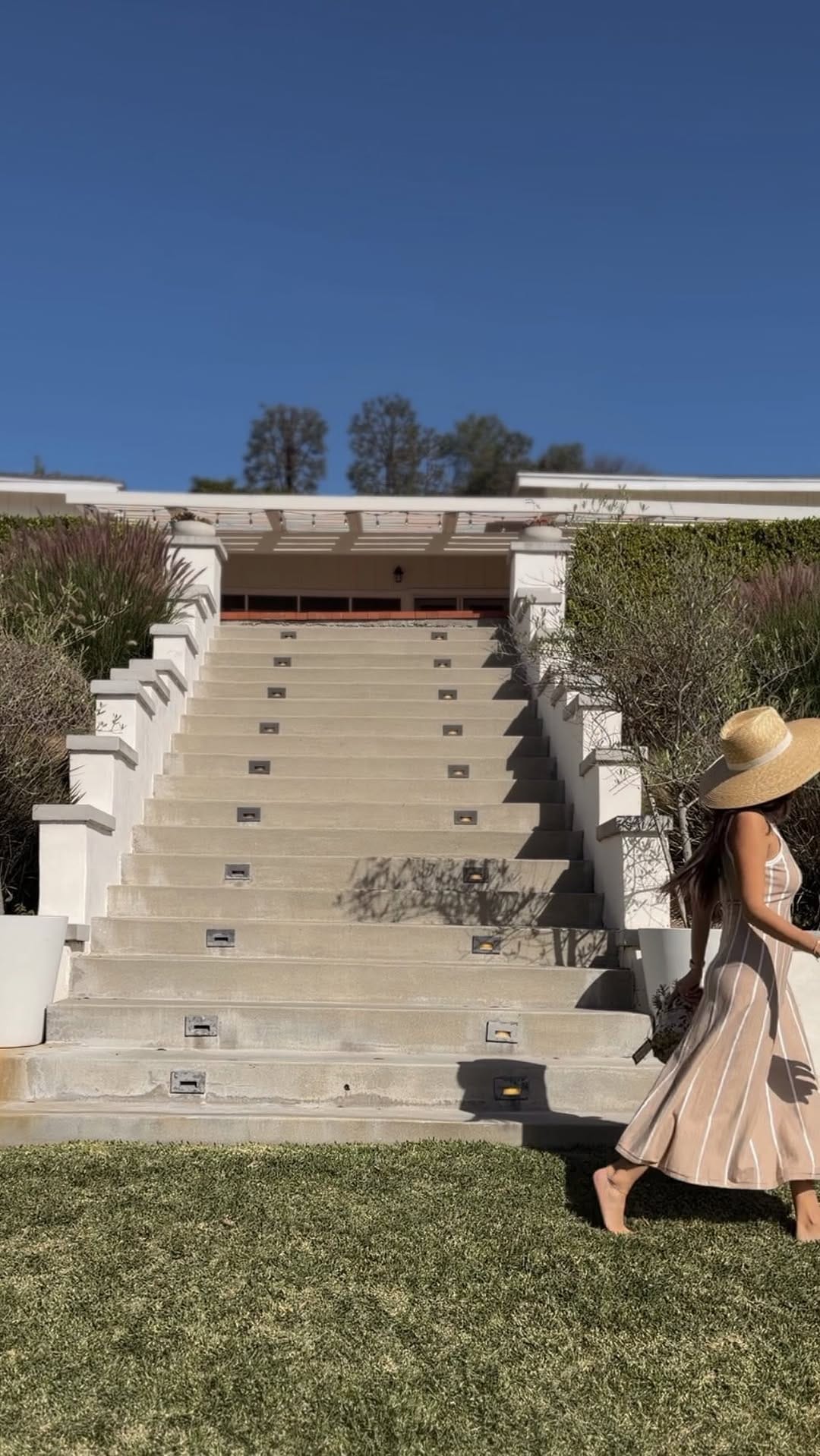 Post 9 by Roxy Limon on Instagram (video)