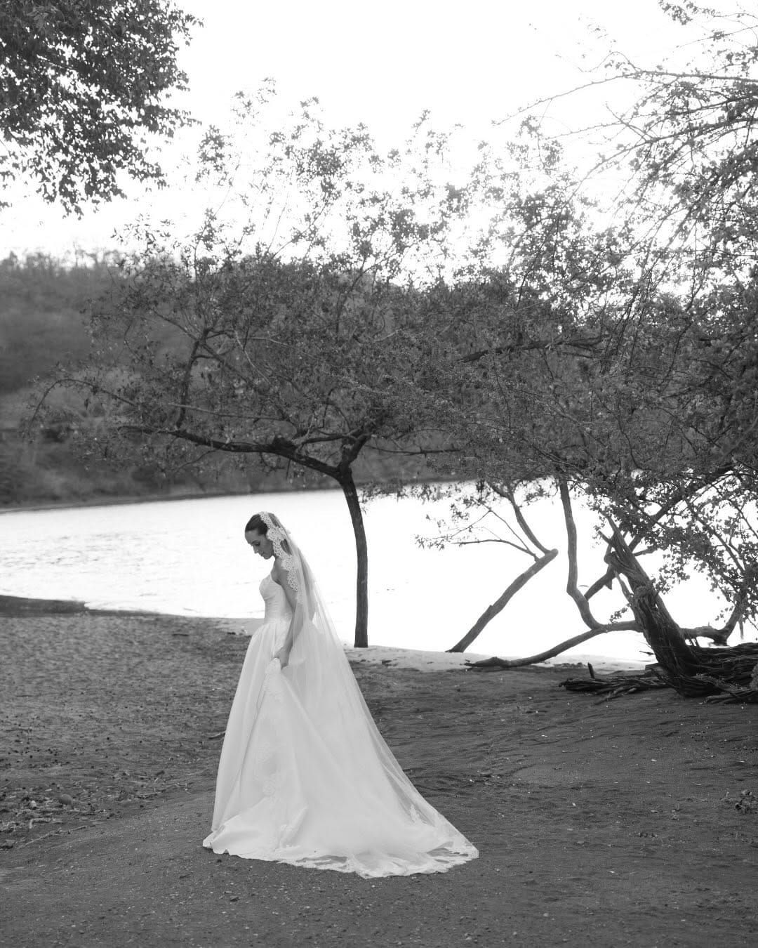 Post 7 by Costa Rica Wedding Photographer - Javier Mendez on Instagram (carousel)