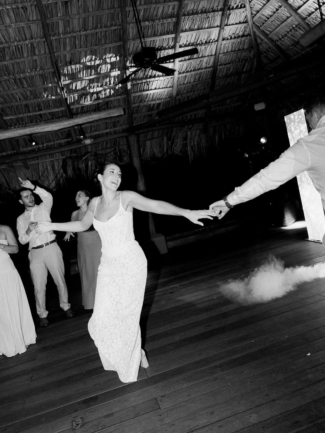 Post 4 by Costa Rica Wedding Photographer - Javier Mendez on Instagram (carousel)