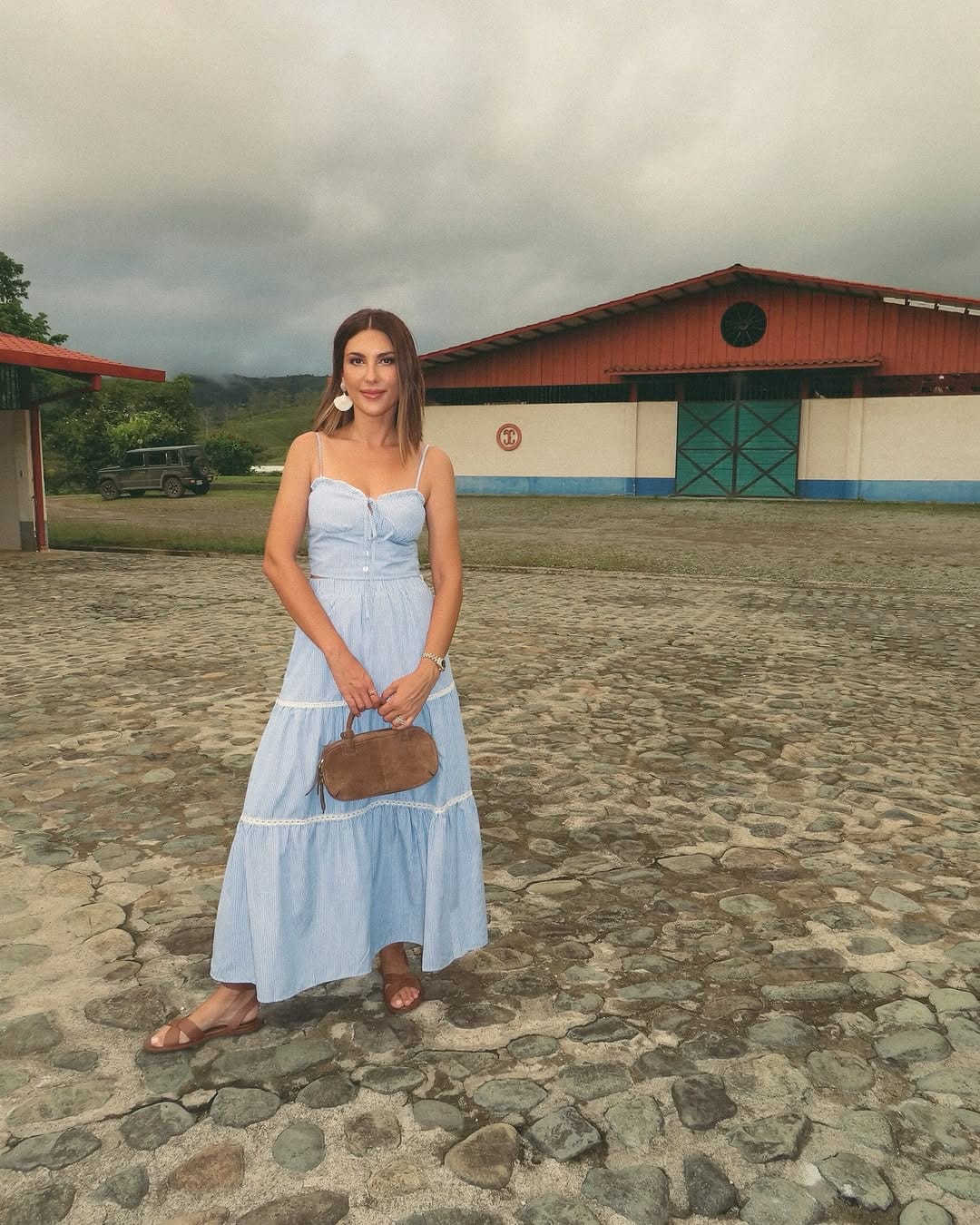 Post 8 by Biana Comfort on Instagram (carousel)