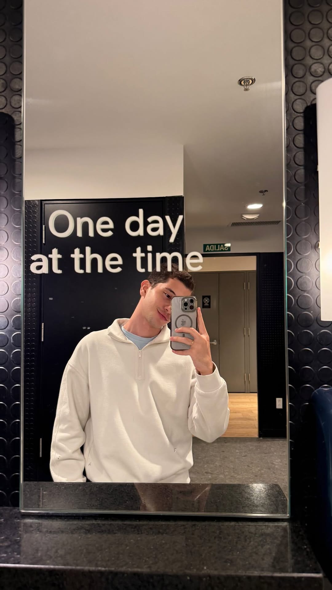 Post 4 by JEAD on Instagram (video)