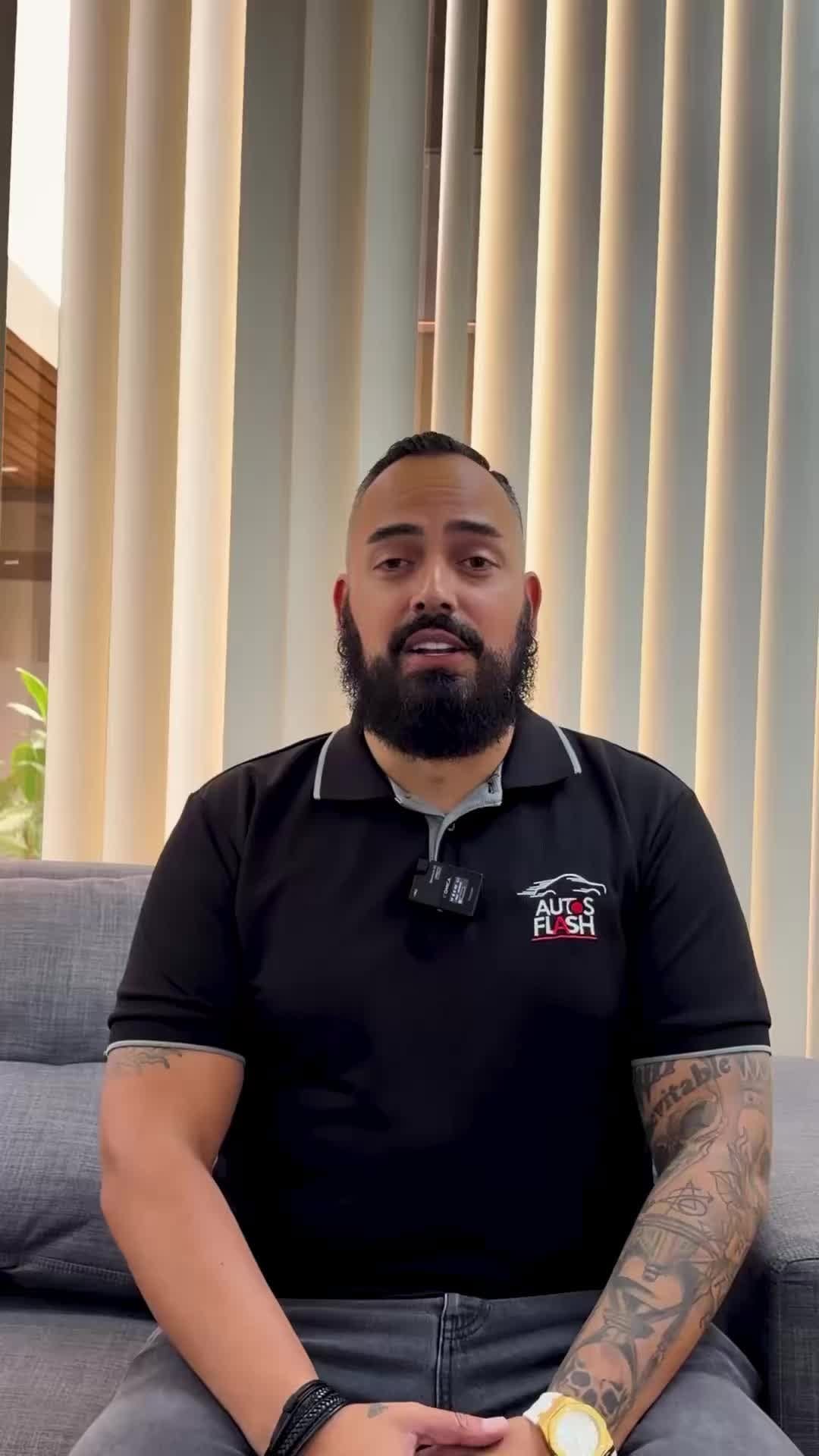Post 3 by AUTOS FLASH on Instagram (video)