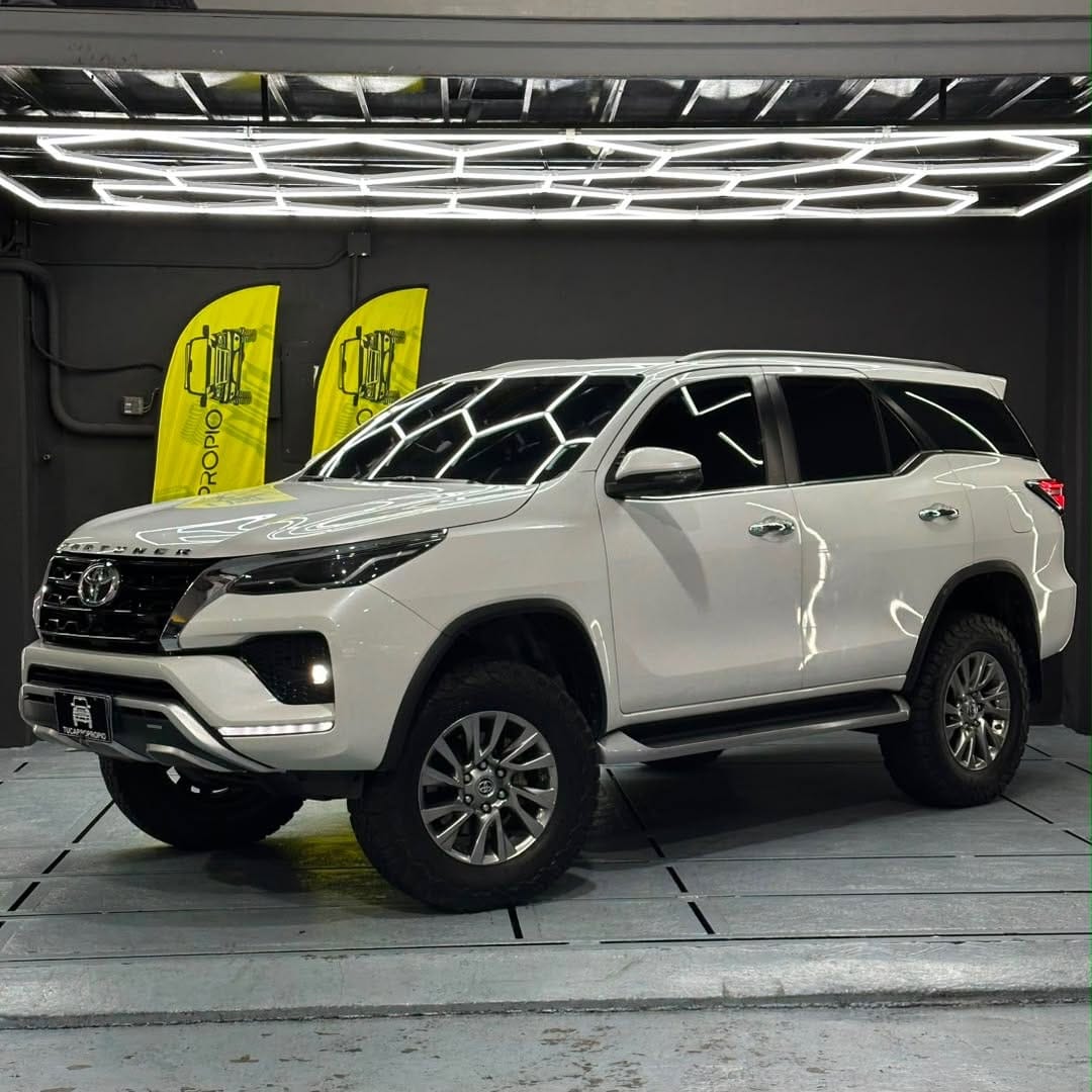 Post 2 by TU CARRO PROPIO on Instagram (carousel)