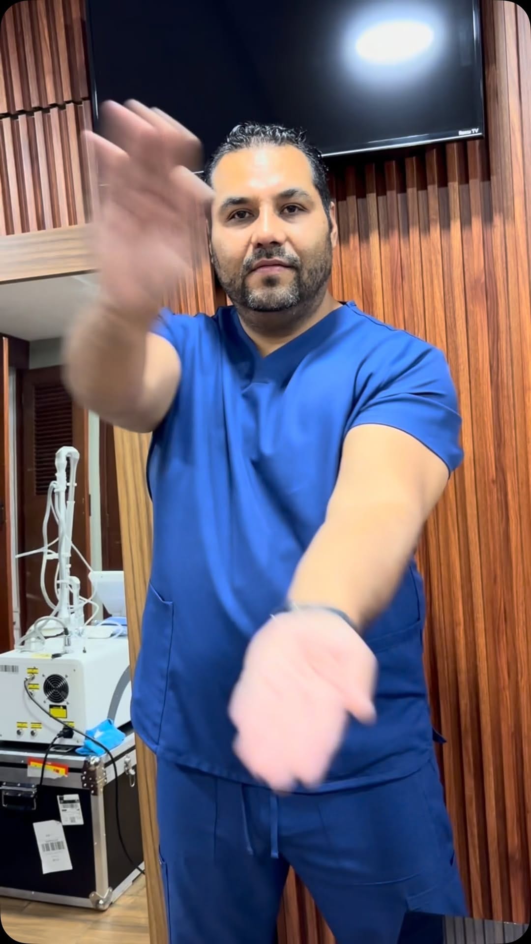 Post 3 by Gishe Cirugía Plástica on Instagram (video)