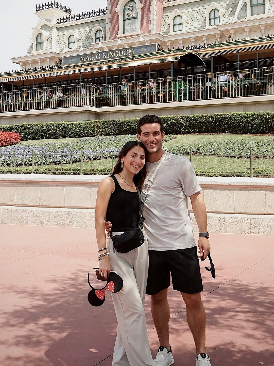 Post 2 by Lalo on Instagram (carousel)