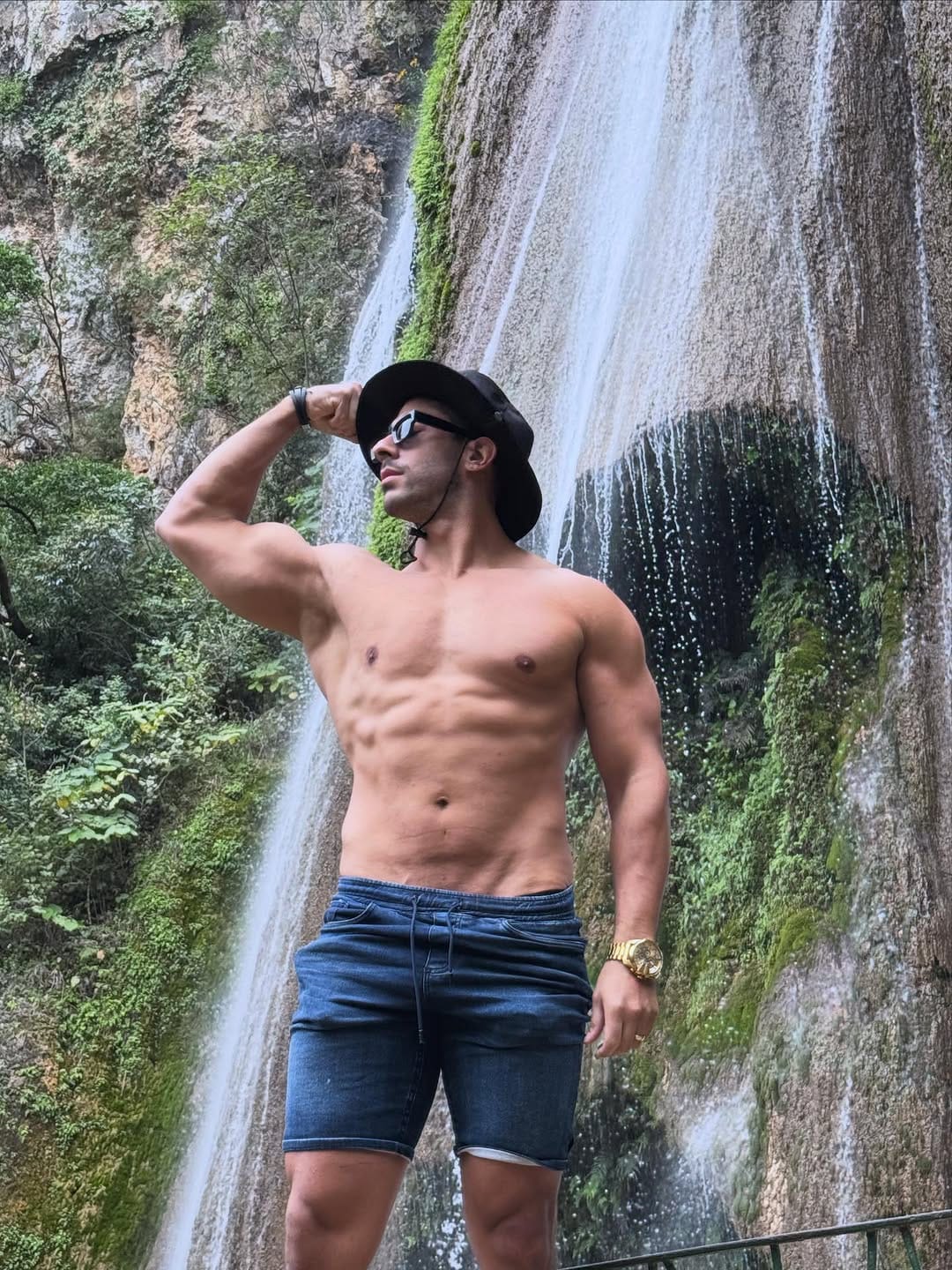 Post 9 by Mauu Mondragon Ezeta on Instagram (carousel)