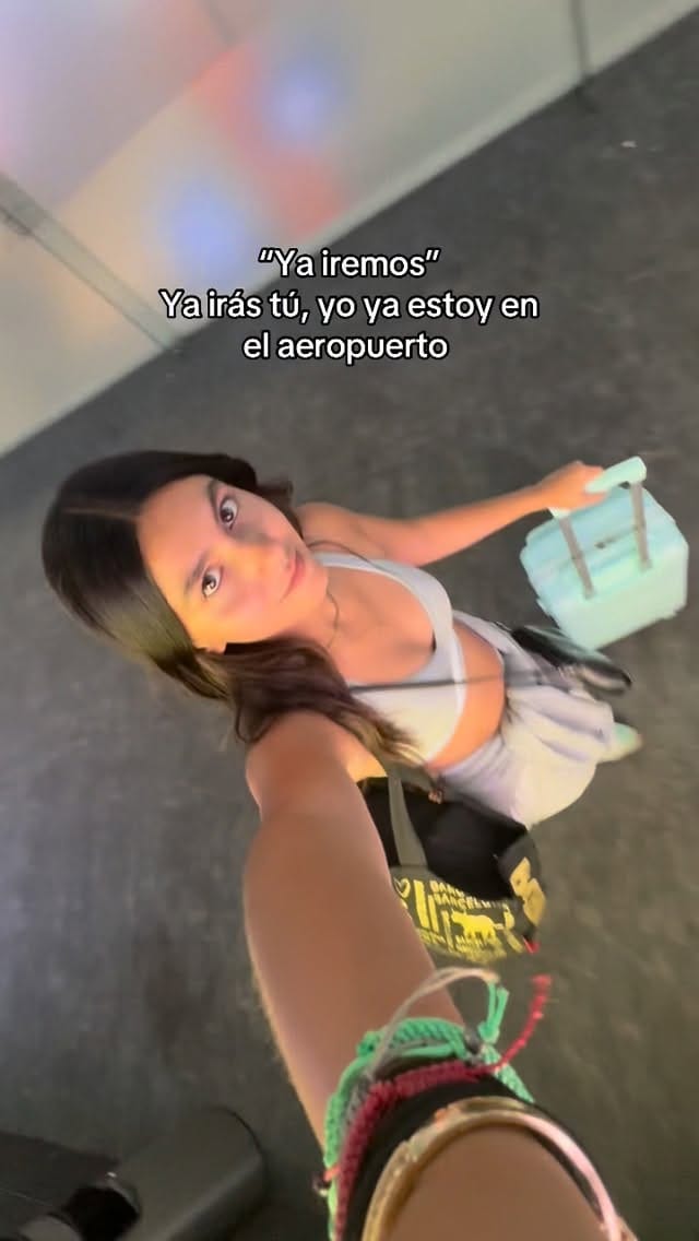 Post 5 by Isabella Rico on Instagram (video)