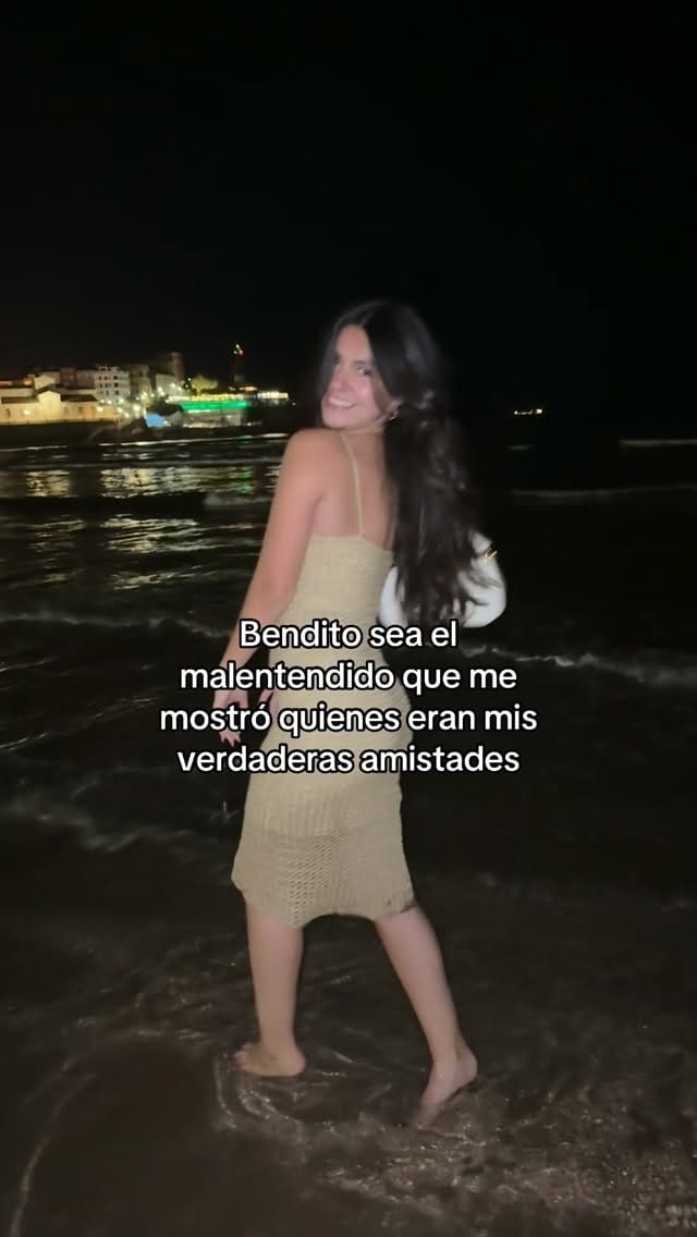 Post 6 by Isabella Rico on Instagram (video)