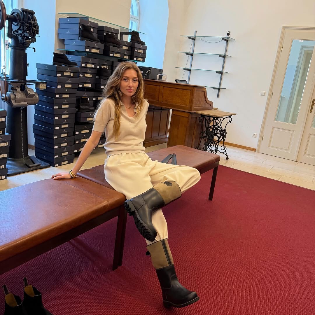 Post 8 by Leonie von Ungern-Sternberg Charur on Instagram (carousel)