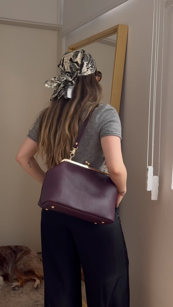 Post 1 by Andrea Eraso •Style Consultant on Instagram (video)
