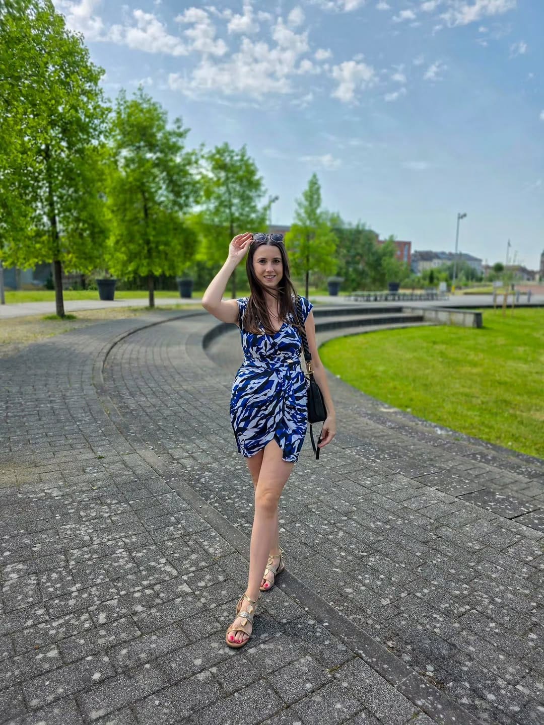 Post 4 by Melina Santangelo - Content creator & UGC on Instagram (carousel)