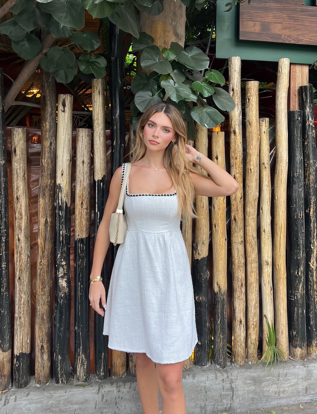 Post 3 by Sasha García on Instagram (carousel)