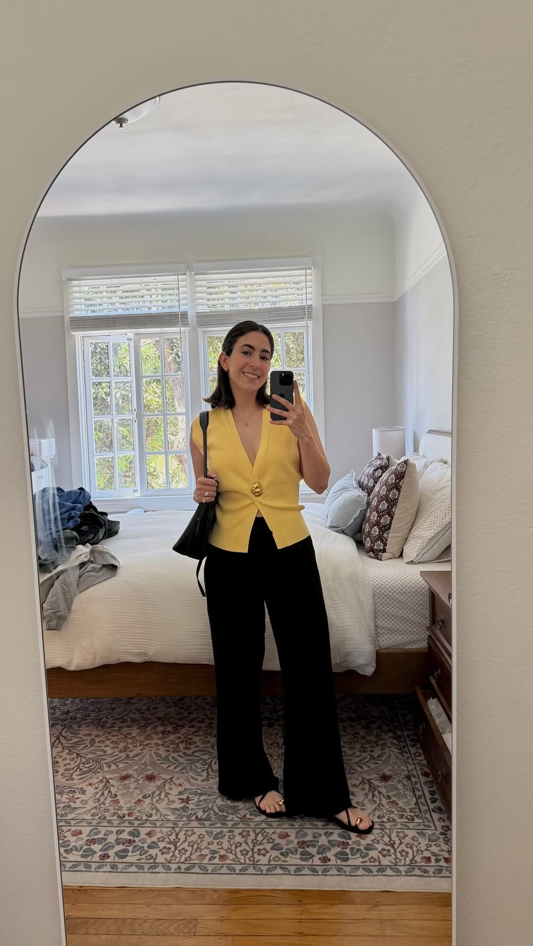 Post 5 by Moni Garza on Instagram (video)
