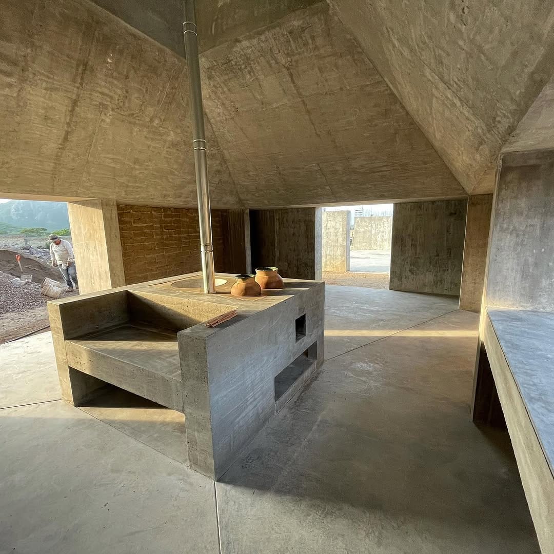 Post 10 by Lorenzo Alvarez on Instagram (image)
