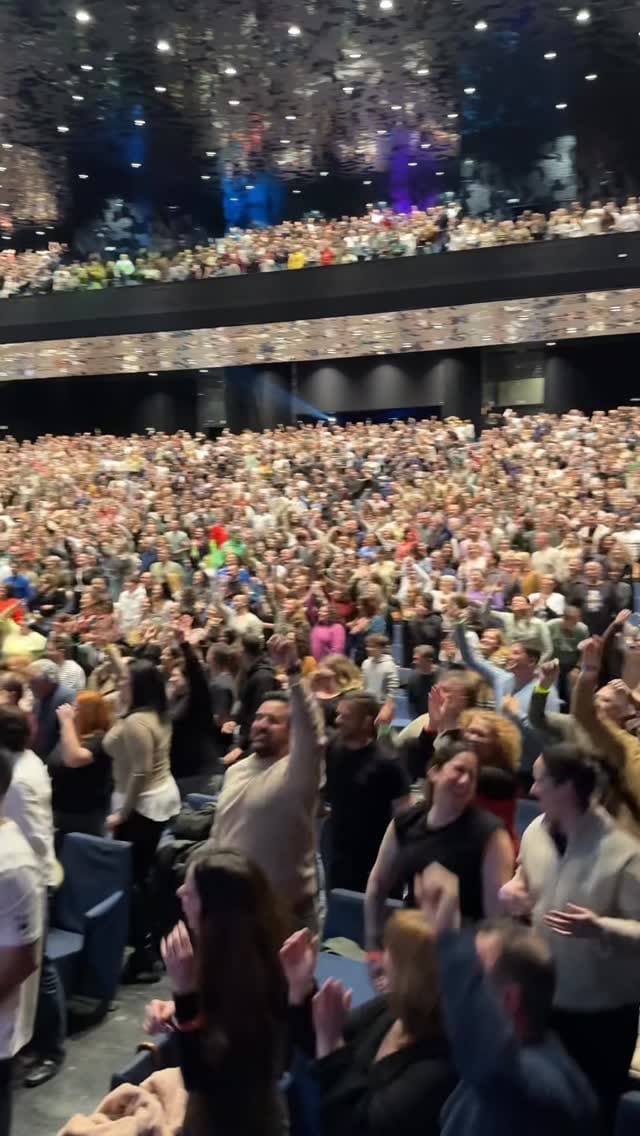 Post 8 by Dani Martínez on Instagram (video)