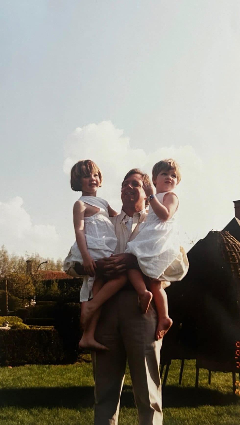 Post 5 by Lauren Versnick on Instagram (video)