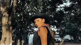 Post 2 by Habemus Moda on YouTube (video)