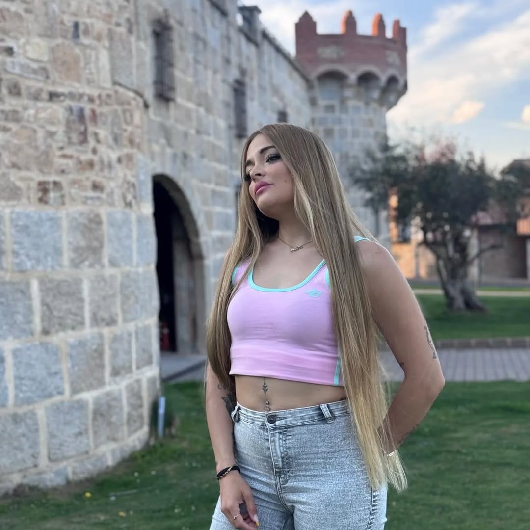 Post 7 by 💮 Andrea Villafañe 💮 on Instagram (image)