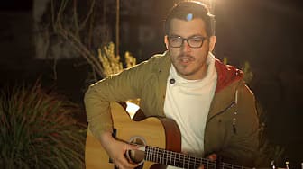 Post 6 by Pepe Villarreal on YouTube (video)