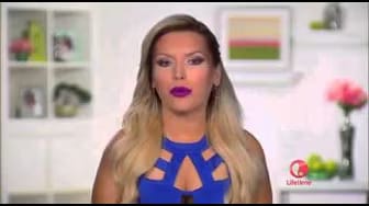 Post 2 by Pequeñas Grandes Mujeres Latino on YouTube (video)