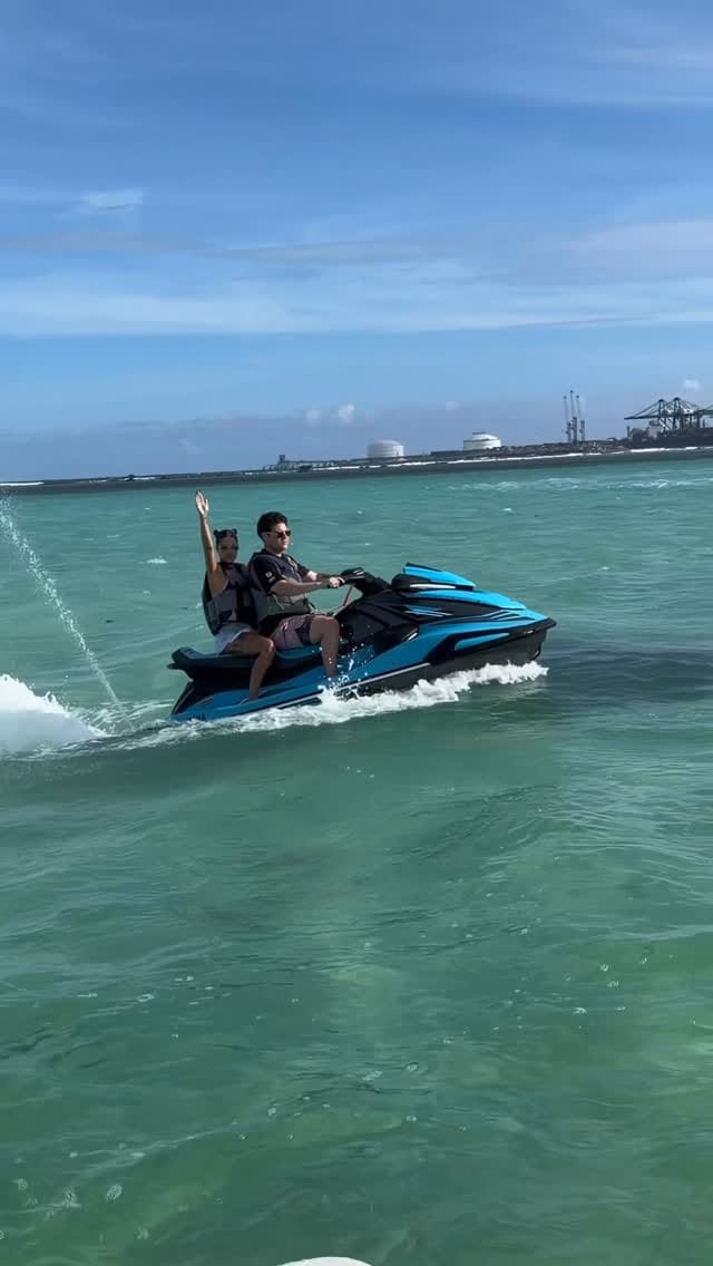 Post 8 by MELISSA PUERTA on Instagram (video)