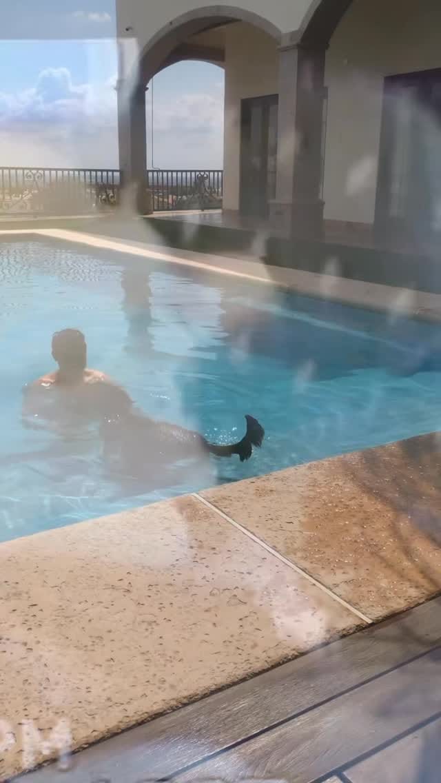 Post 7 by Enrique Cordue on Instagram (video)