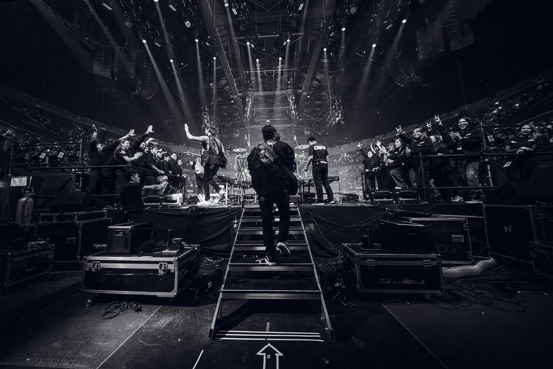 Post 3 by Carlos Leongomez on Instagram (carousel)