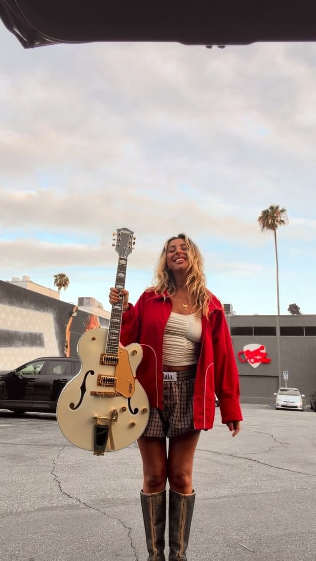 Post 3 by Emma Negrete on Instagram (video)