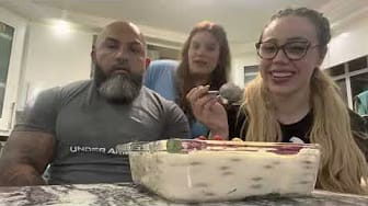 Post 6 by Adamelida Ramos on YouTube (video)