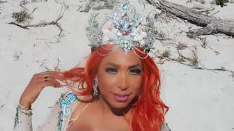 Post 5 by Lady Audios Oficial on YouTube (video)