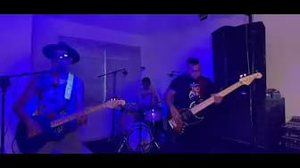 Post 3 by Adrián Rox on YouTube (video)
