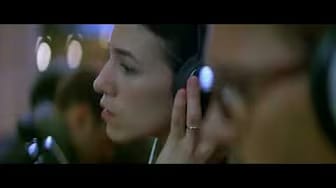 Post 7 by LA PERLA TAPATIA on YouTube (video)