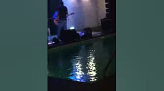 Post 6 by César André on YouTube (video)