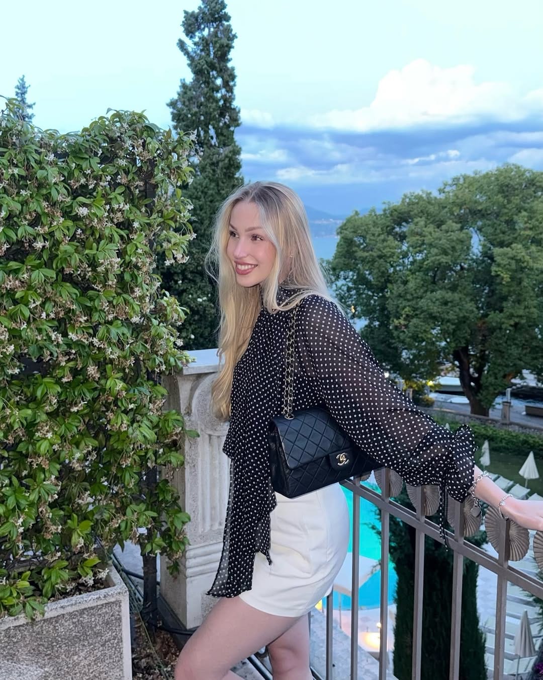 Post 3 by 𝐀𝐍𝐍𝐀-𝐌𝐀𝐑𝐈𝐀 on Instagram (carousel)