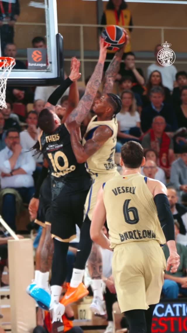 Post 6 by Daniel Theis on Instagram (video)