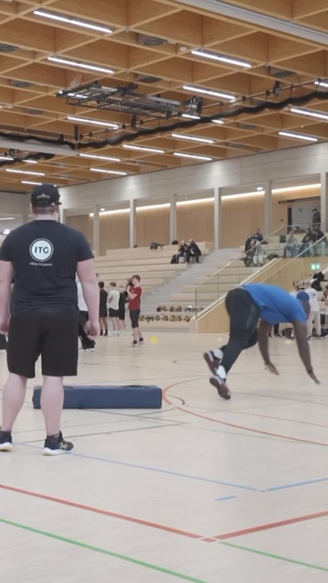 Post 4 by David Bada on Instagram (video)