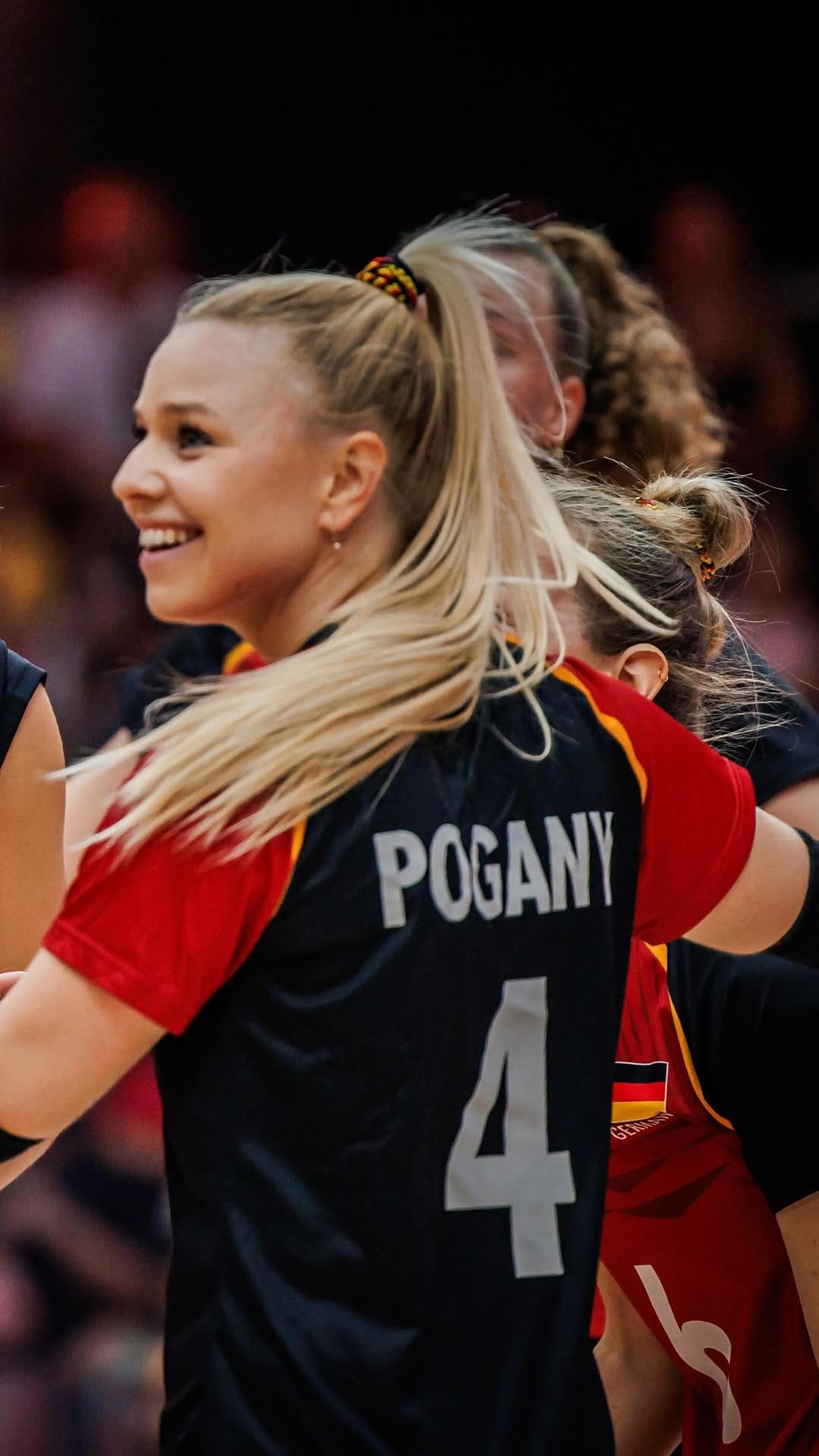 Post 8 by Anna Pogany on Instagram (video)