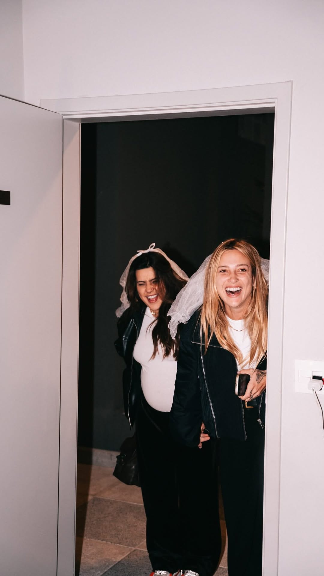 Post 8 by Tati Dias ☽ on Instagram (video)