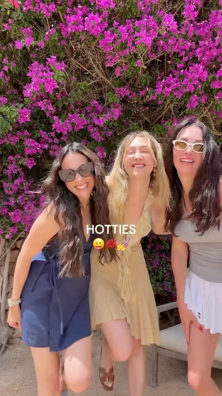 Post 4 by Lisa & Henry on Instagram (video)