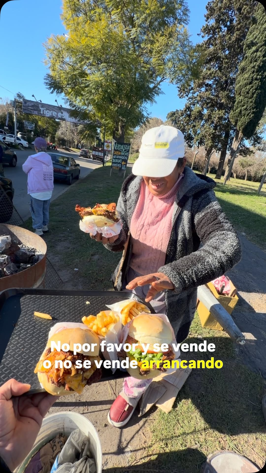 Post 1 by Tierra De Hamburguesas on Instagram (video)