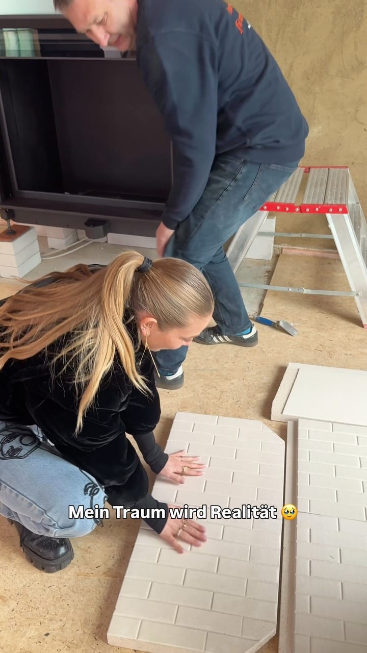 Post 3 by Lola - Moderatorin 🎥 on Instagram (video)
