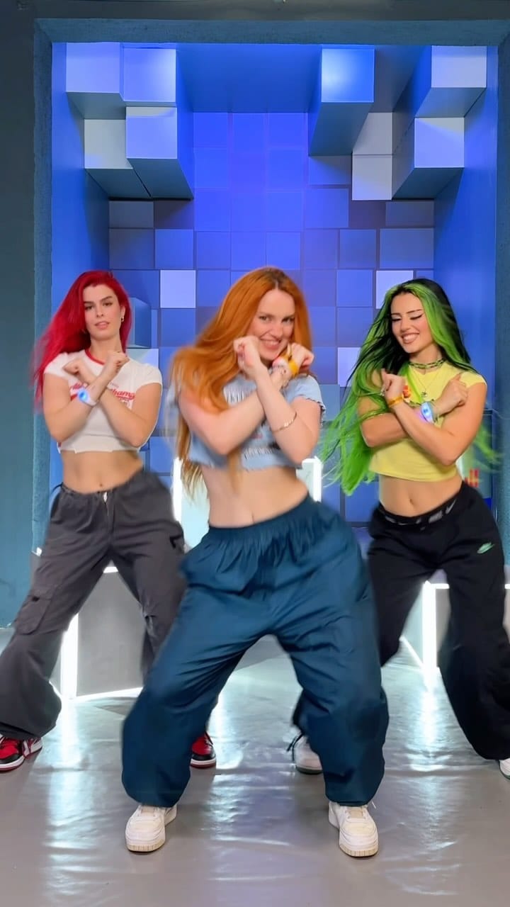 Post 9 by KRIZZL 🧡 on Instagram (video)