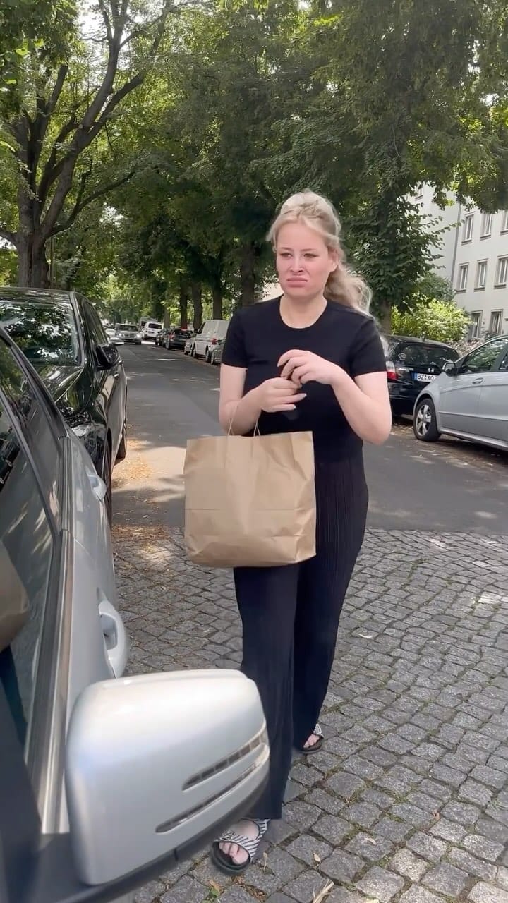 Post 9 by 💕 𝑪𝒐𝒎𝒆𝒅𝒚, 𝑰𝒏𝒔𝒑𝒊𝒓𝒂𝒕𝒊𝒐𝒏 𝒂𝒏𝒅 𝑳𝒊𝒇𝒆𝒔𝒕𝒚𝒍𝒆 on Instagram (video)